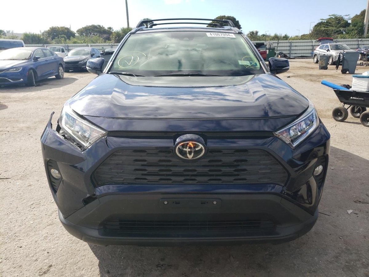 TOYOTA RAV4 XLE P, 2021