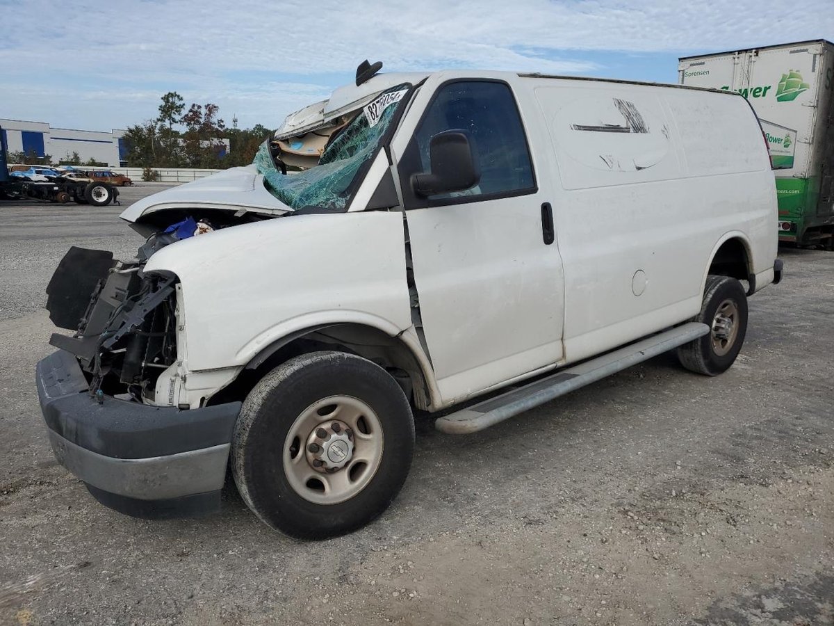 CHEVROLET EXPRESS , 2019