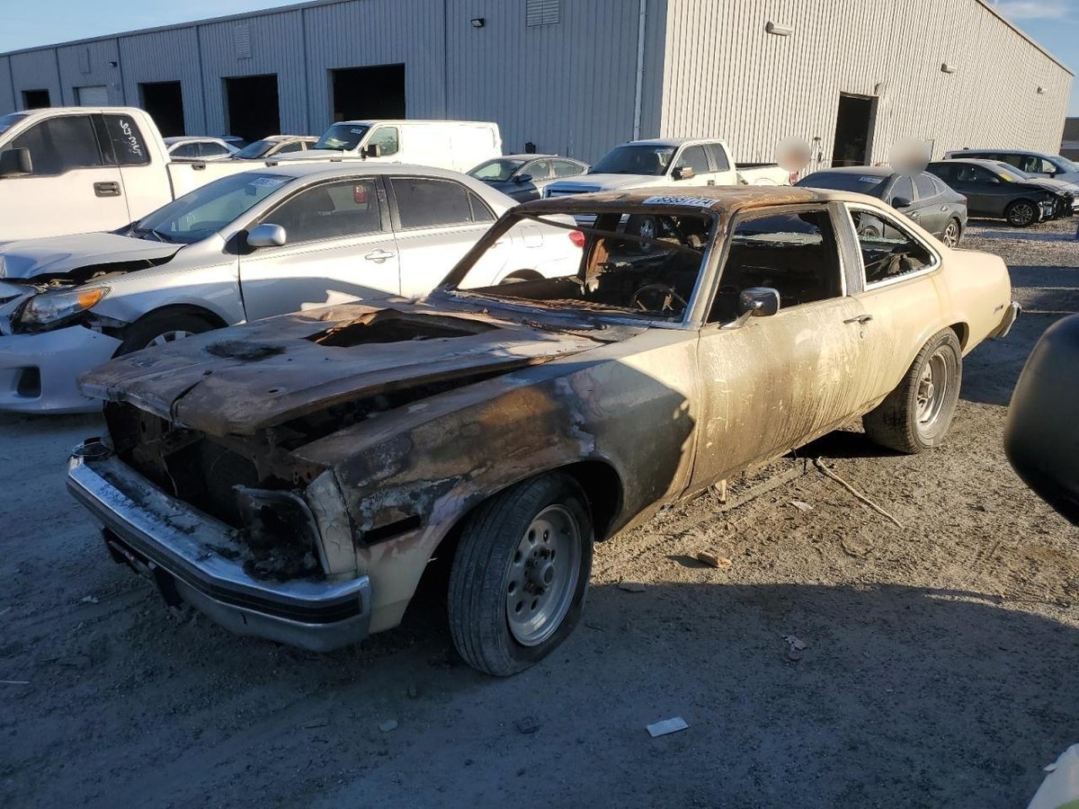 CHEVROLET NOVA , 1976