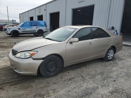 CAMRY 