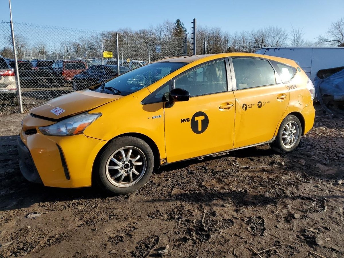 TOYOTA PRIUS , 2016