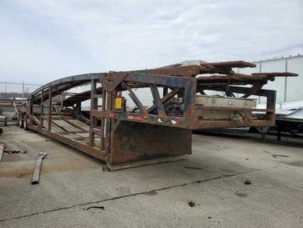 CAR HAULER 