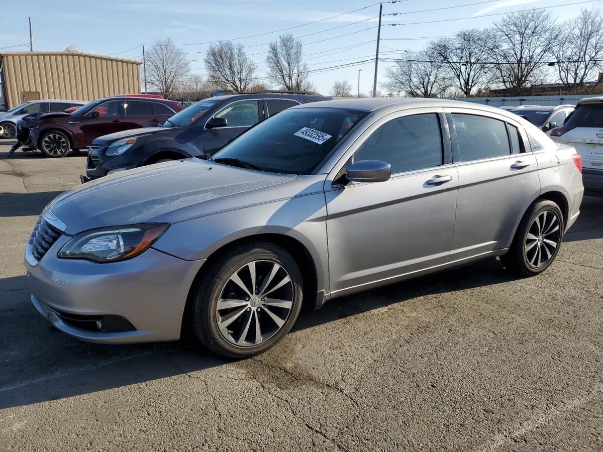 CHRYSLER 200 , 2014