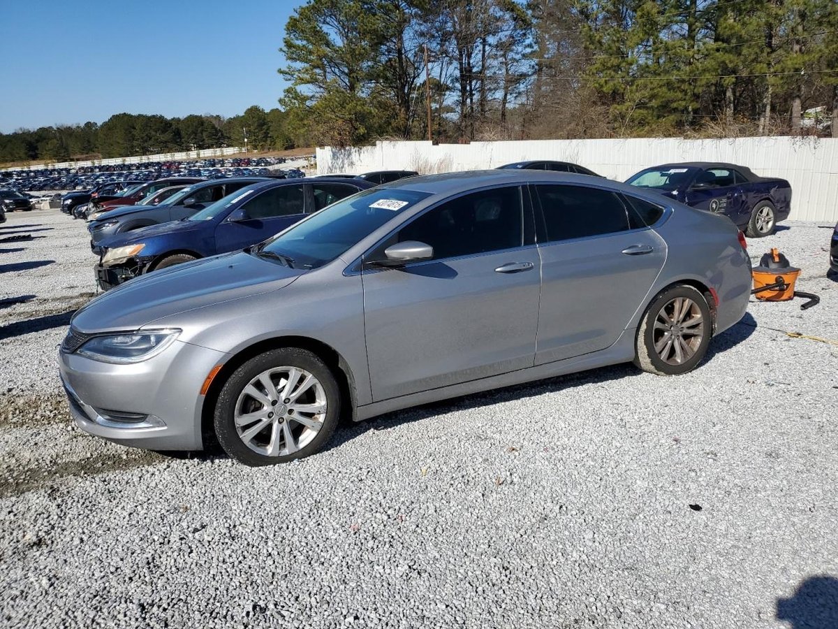 CHRYSLER 200 , 2015