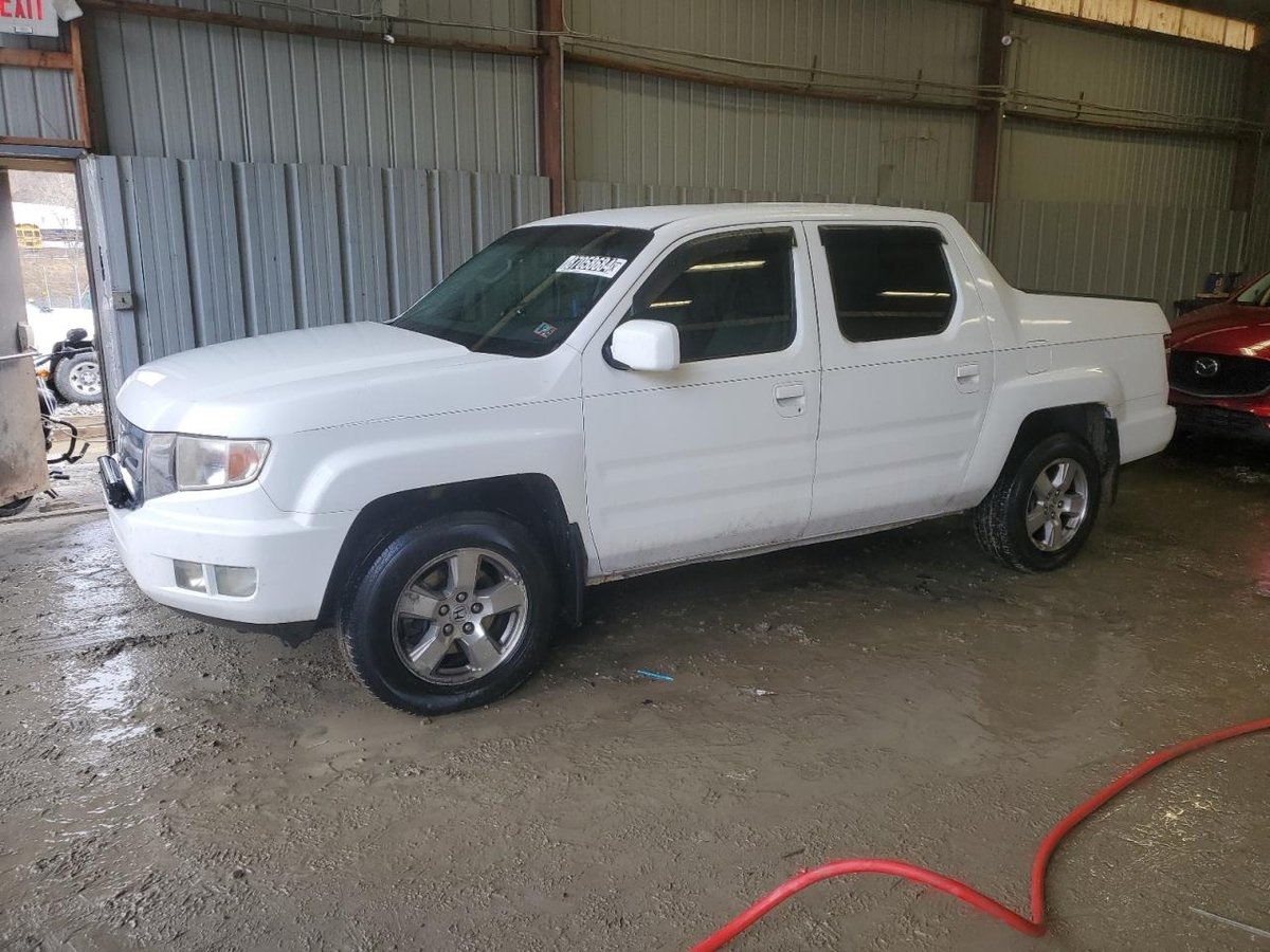 HONDA RIDGELINE , 2010
