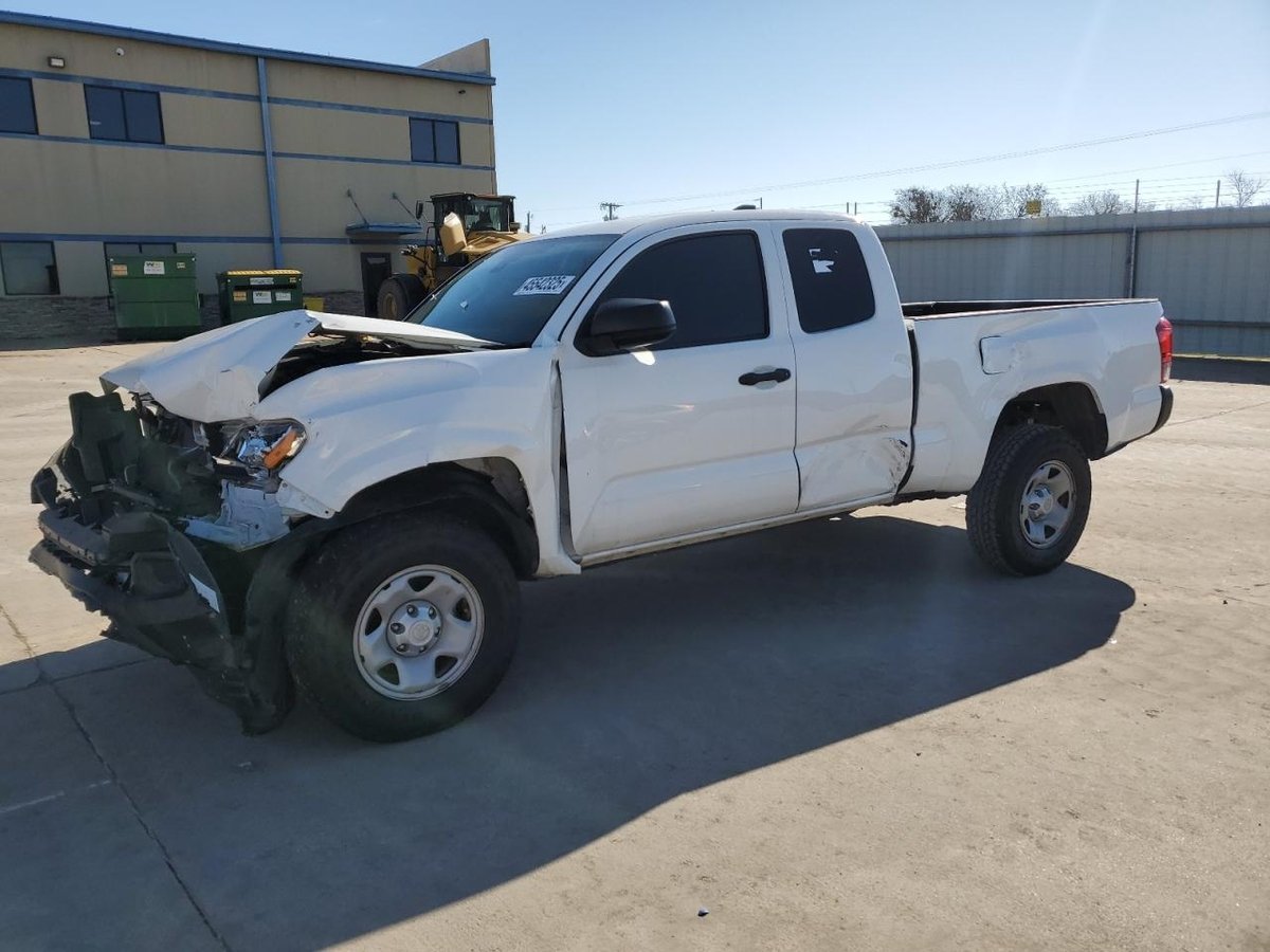 TOYOTA TACOMA , 2021