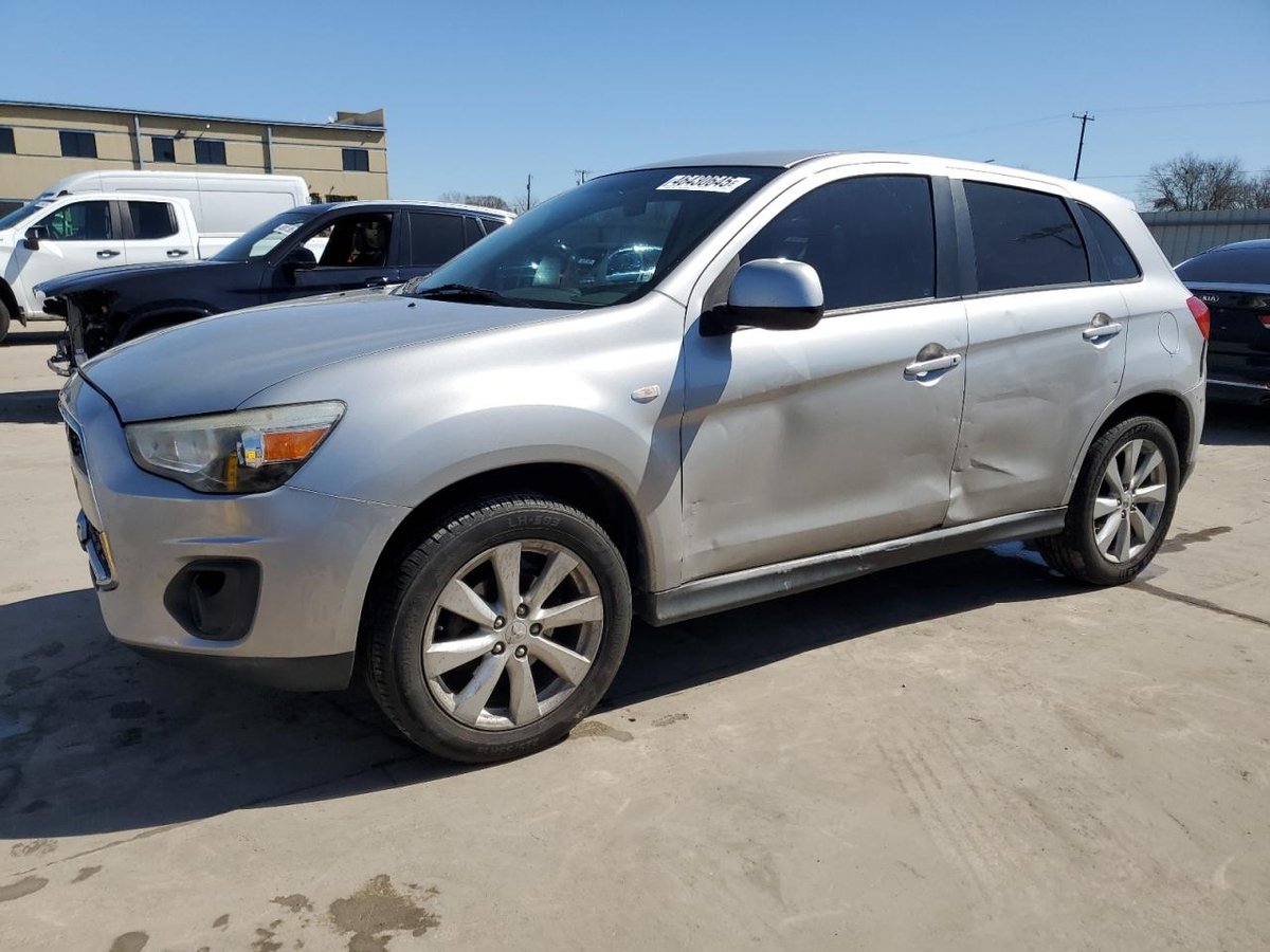 MITSUBISHI OUTLANDER , 2014