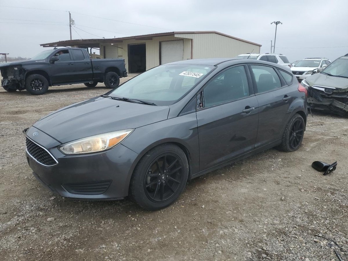 FORD FOCUS , 2016