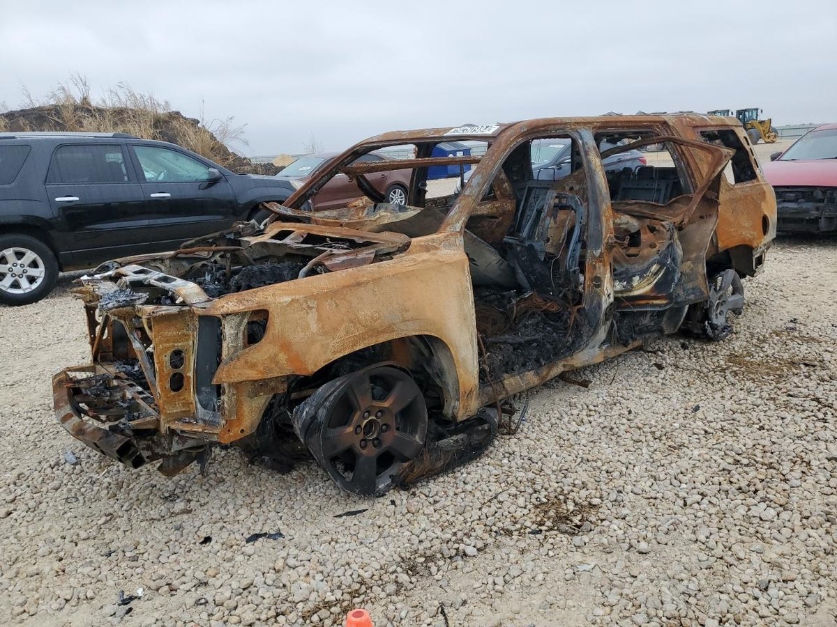 CHEVROLET TAHOE , 2017