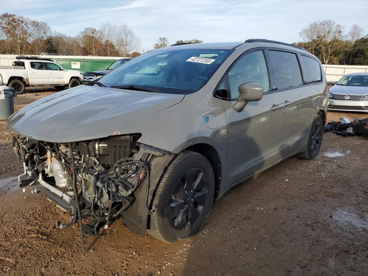 CHRYSLER PACIFICA , 2020