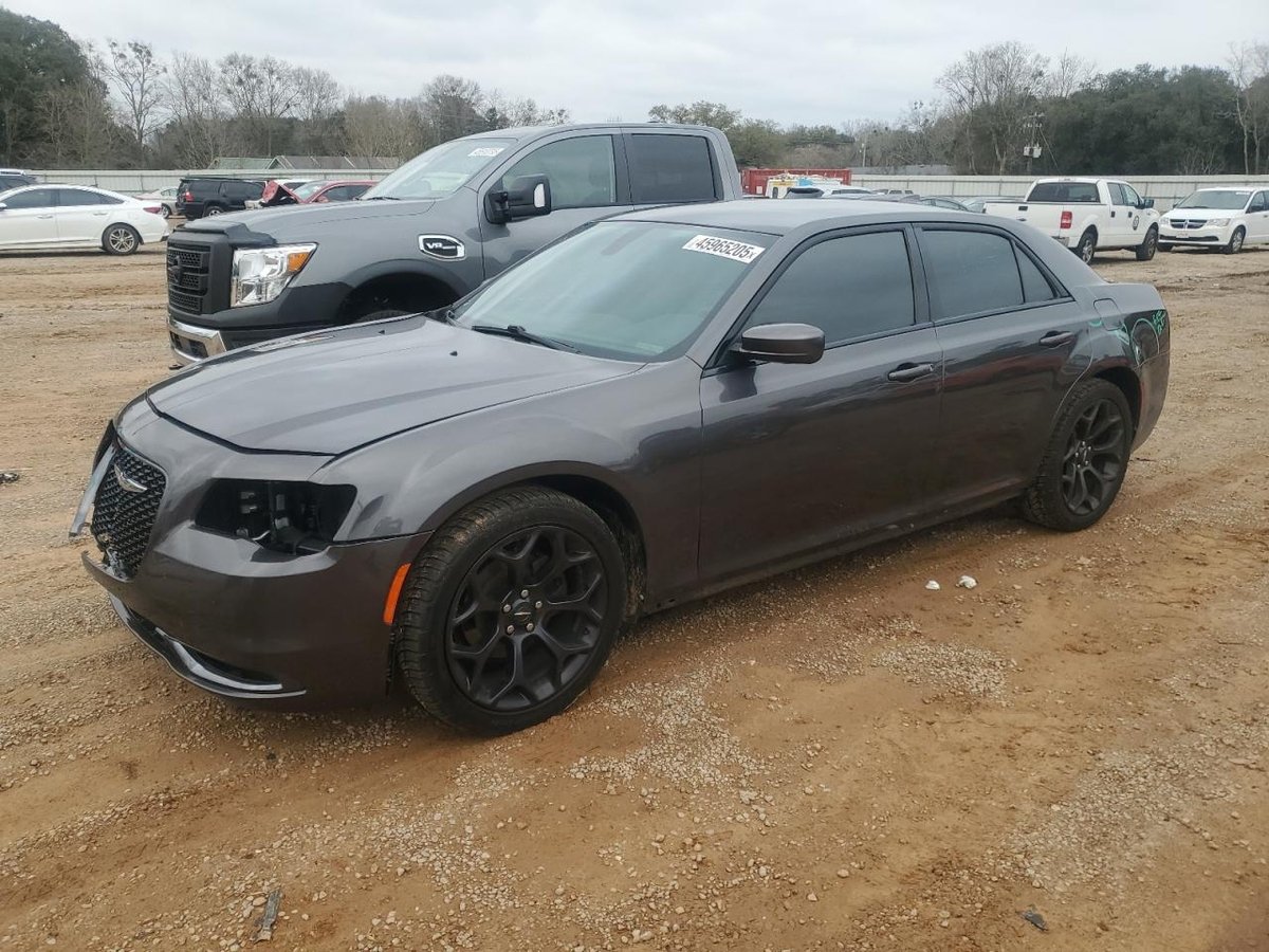 CHRYSLER 300 , 2019