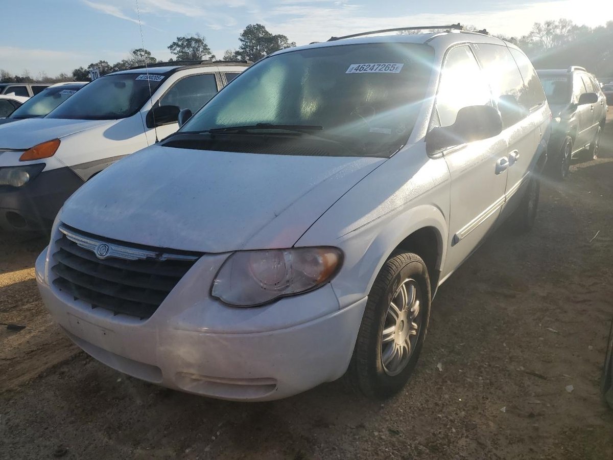 CHRYSLER MINIVAN , 2005