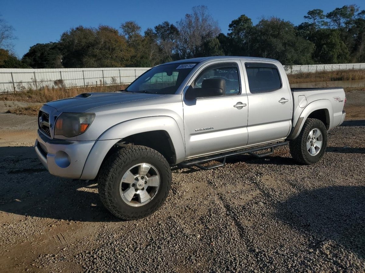 TOYOTA TACOMA , 2011