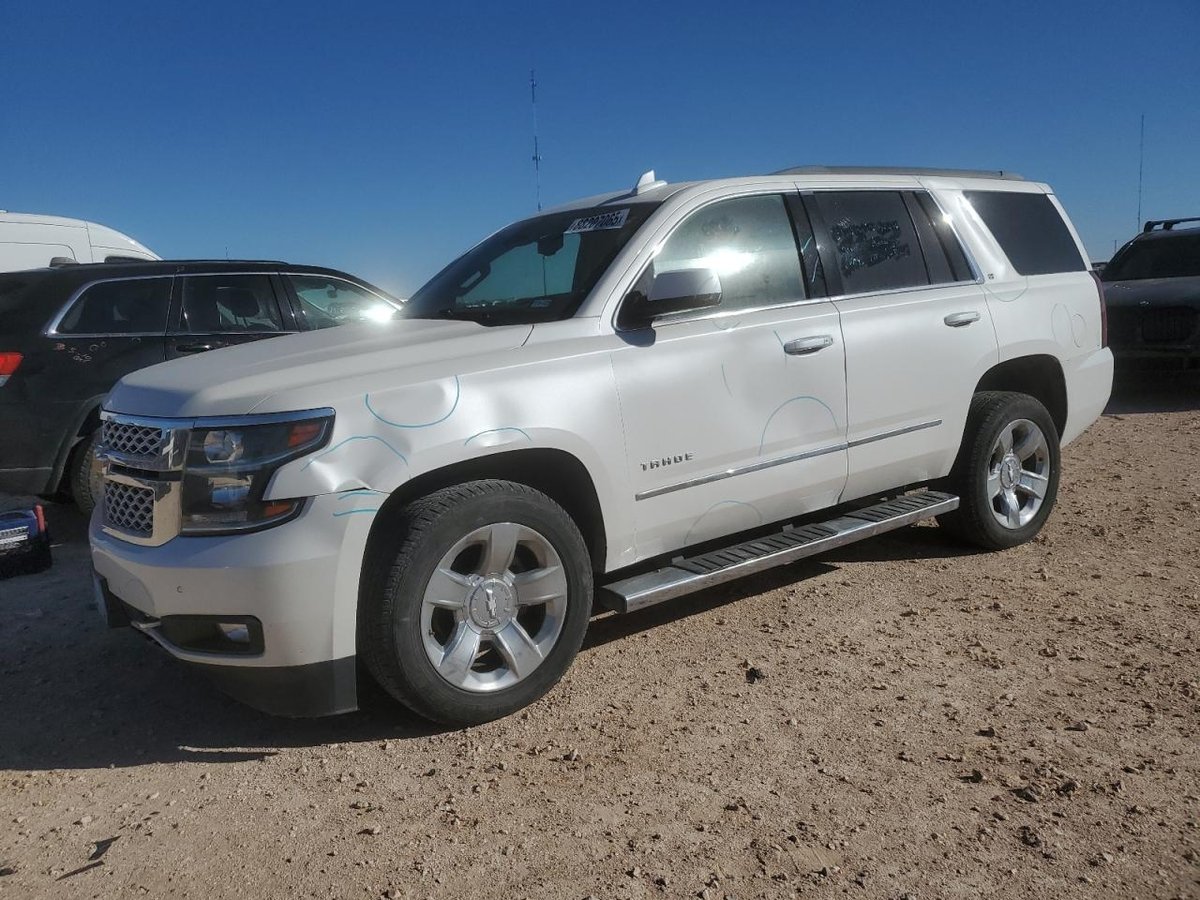 CHEVROLET TAHOE , 2017