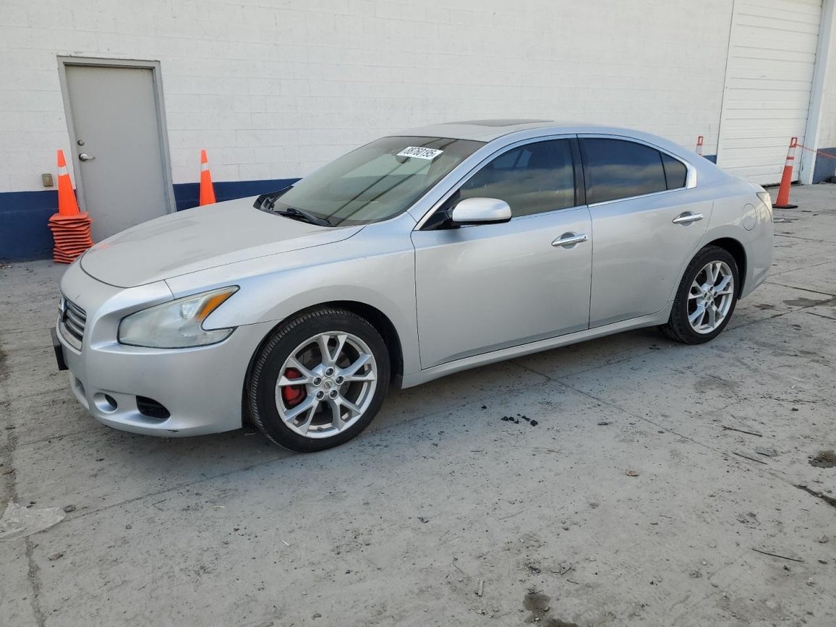 NISSAN MAXIMA , 2012