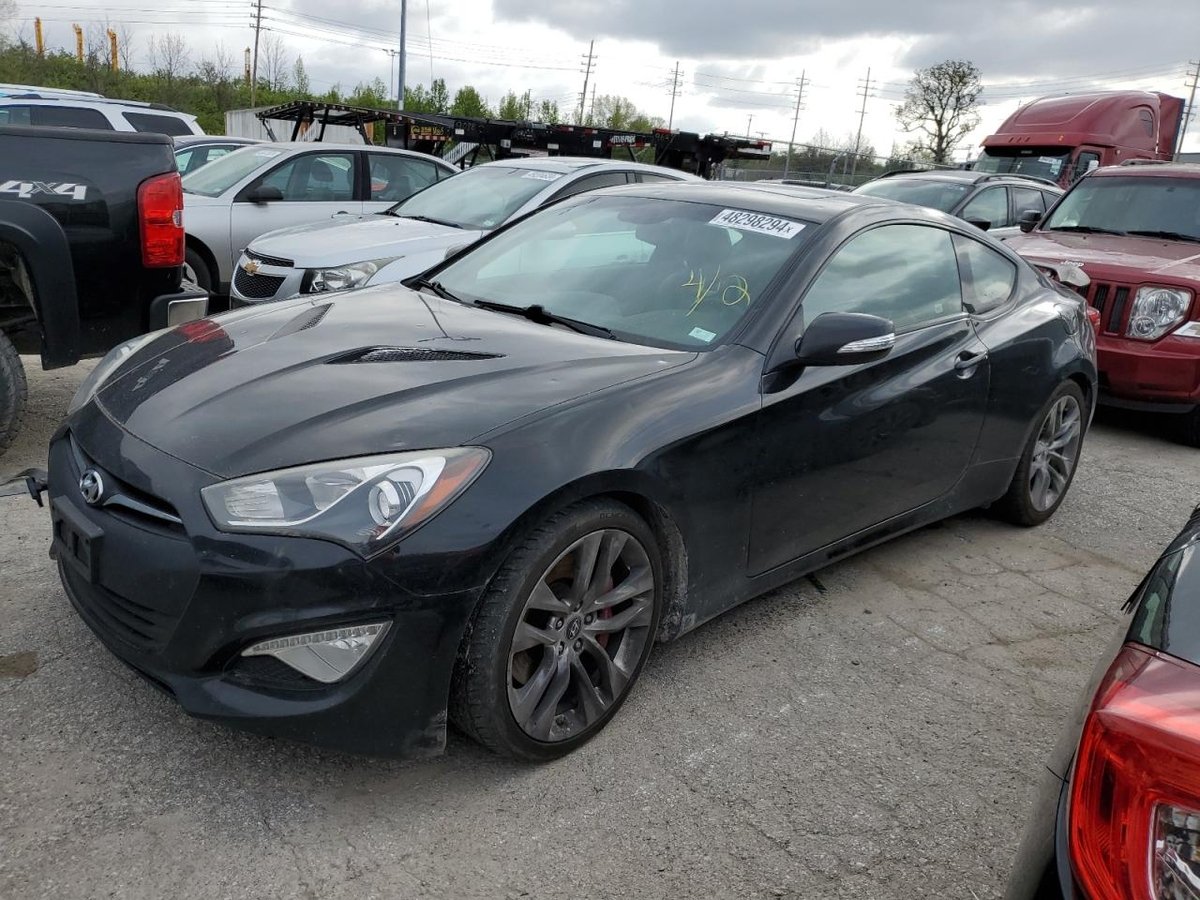 HYUNDAI GENESIS , 2014
