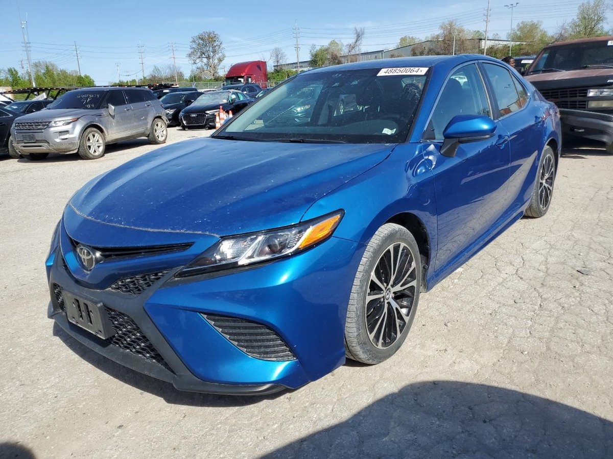 TOYOTA CAMRY , 2018