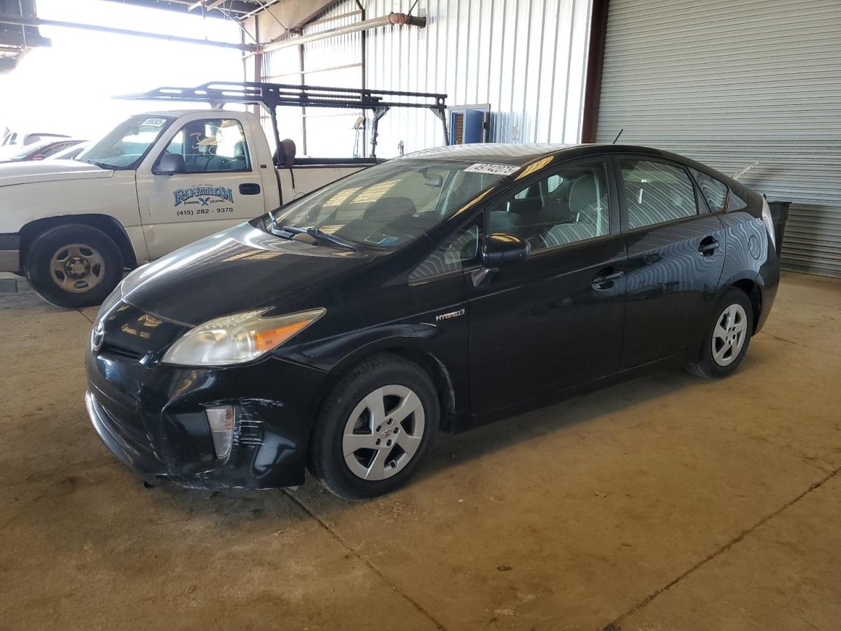 TOYOTA PRIUS , 2013