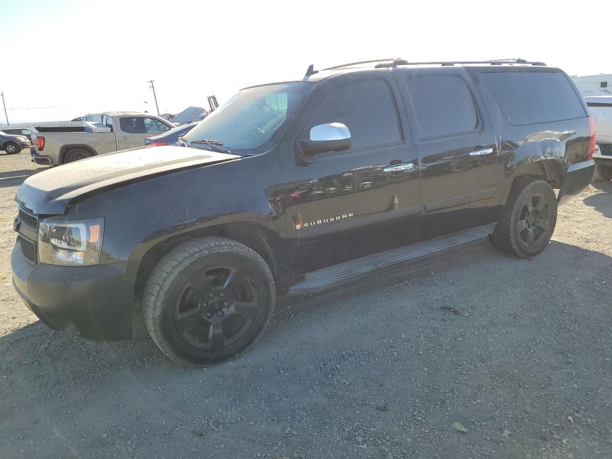 CHEVROLET SUBURBAN , 2013