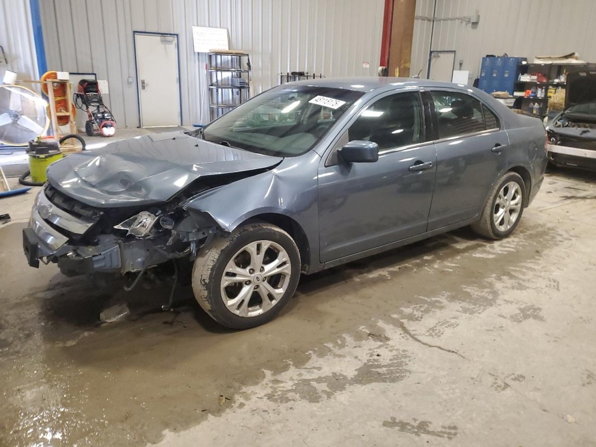 FORD FUSION , 2012