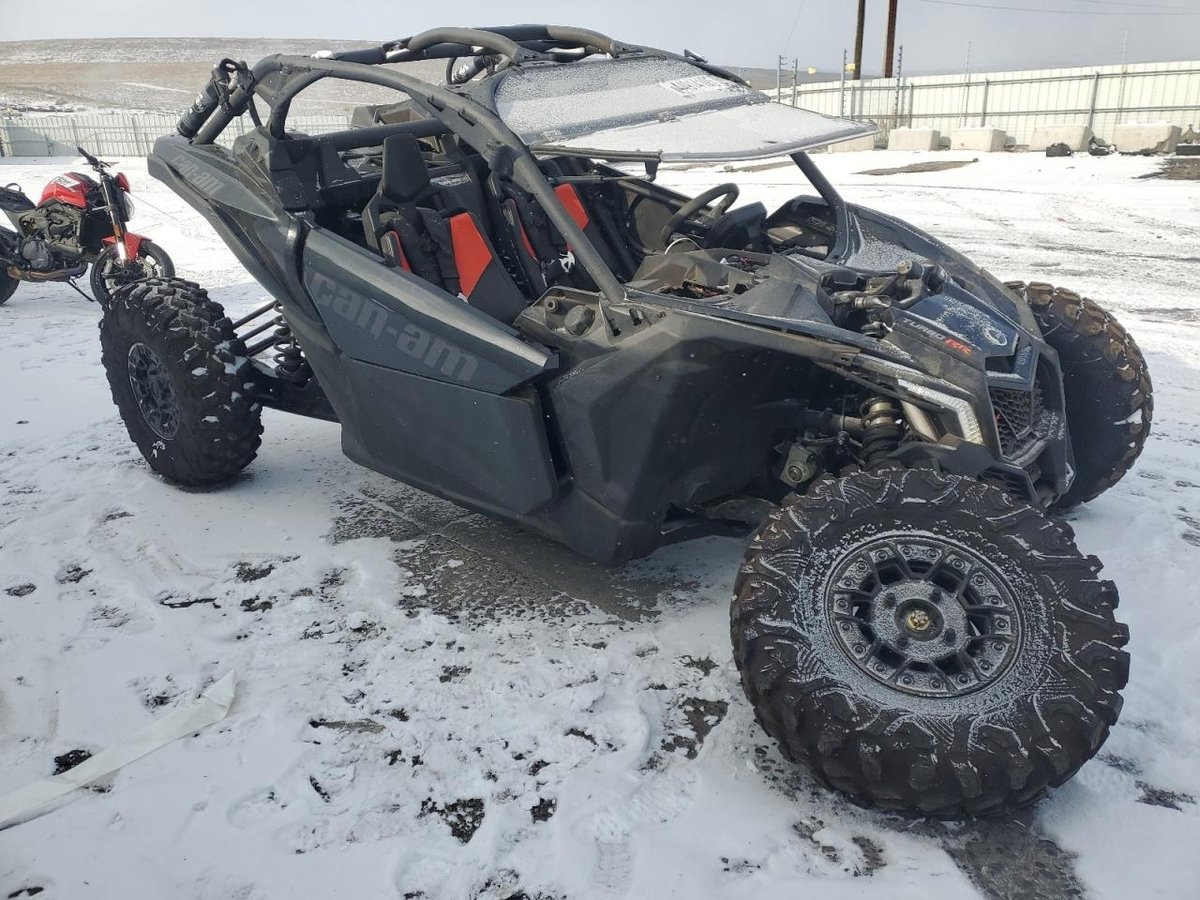 CAN-AM SIDEBYSIDE , 2023