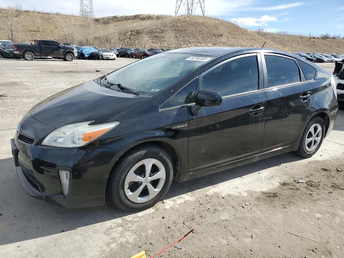 TOYOTA PRIUS , 2012