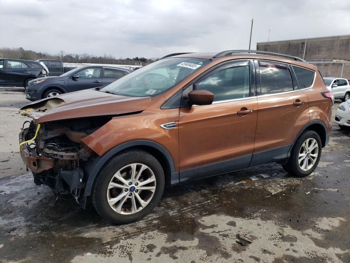 FORD ESCAPE , 2017
