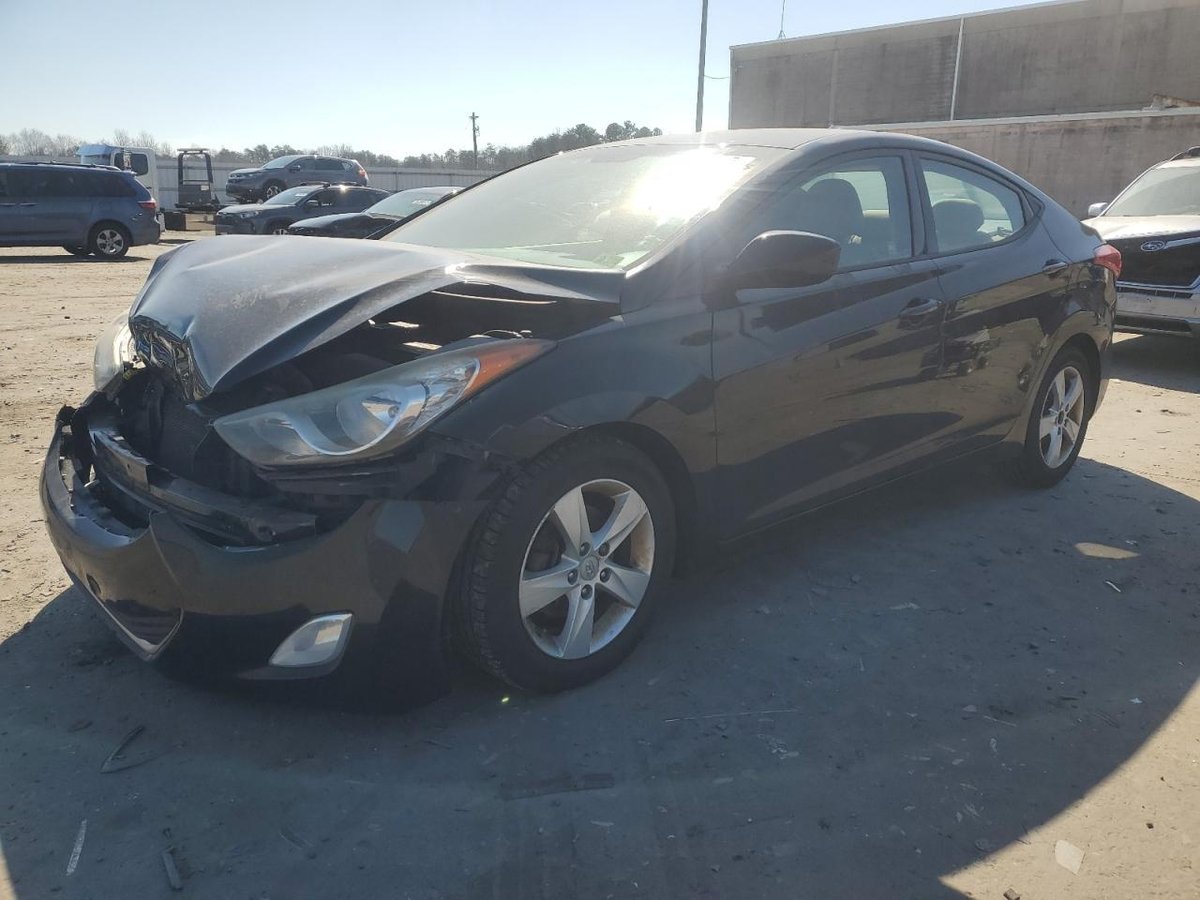 HYUNDAI ELANTRA , 2013