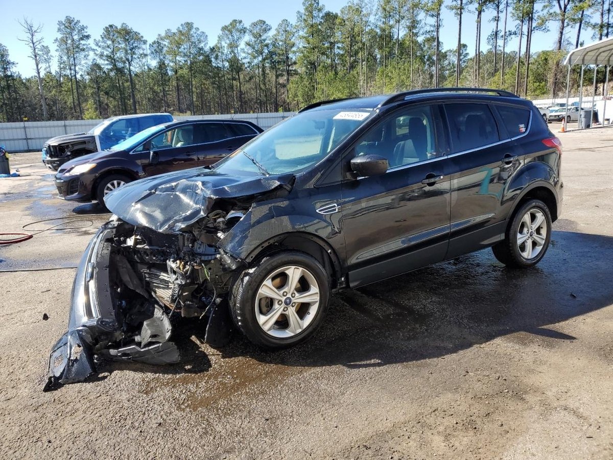 FORD ESCAPE , 2015