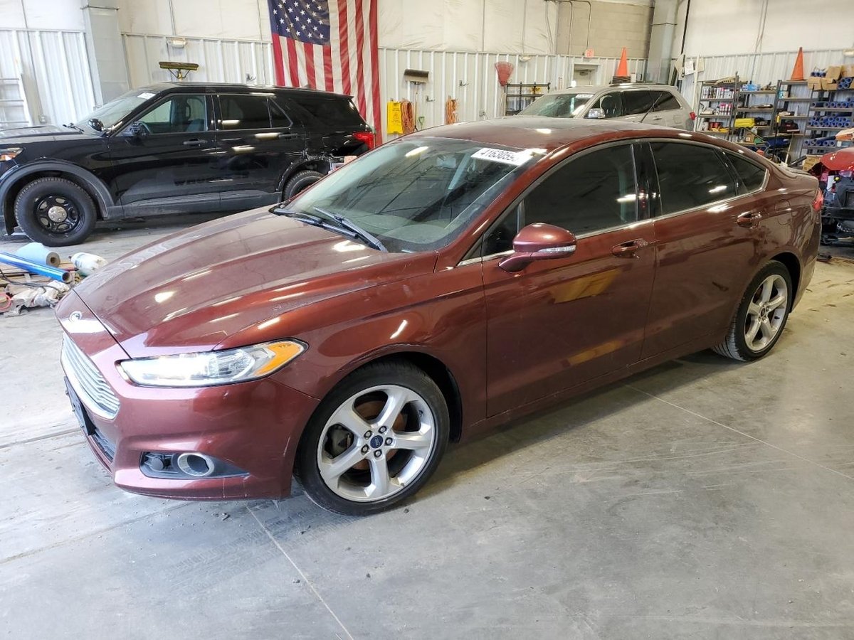 FORD FUSION , 2016