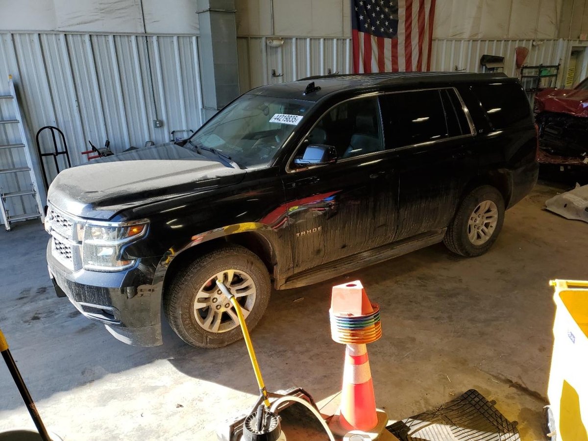CHEVROLET TAHOE , 2015