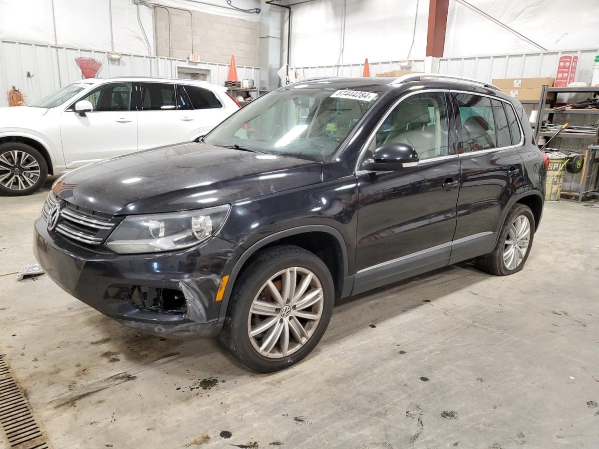 VOLKSWAGEN  TIGUAN , 2014