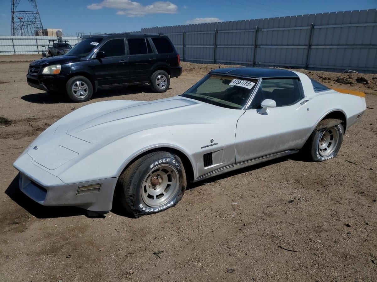 CHEVROLET CORVETTE , 1982