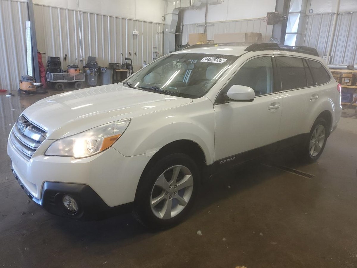 SUBARU OUTBACK , 2014