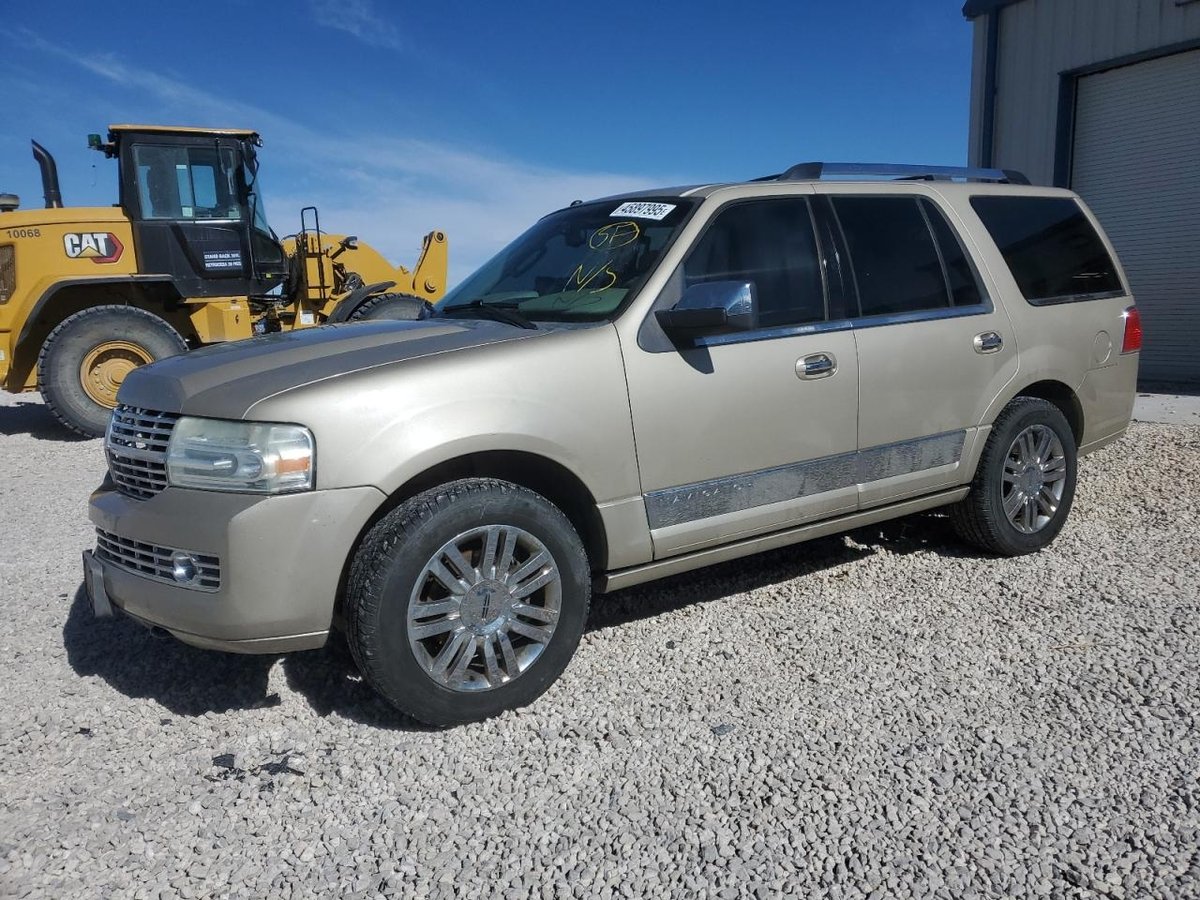 LINCOLN NAVIGATOR , 2008