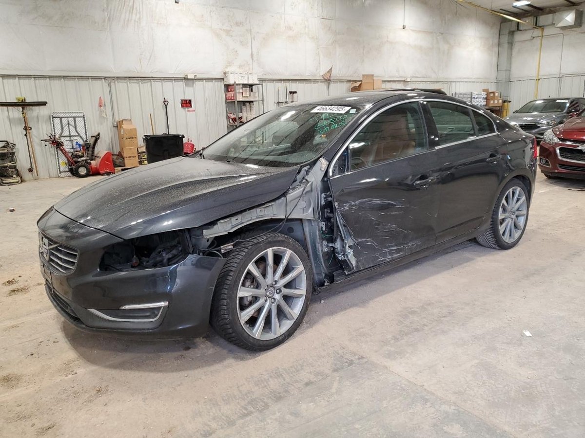 VOLVO S60 , 2015