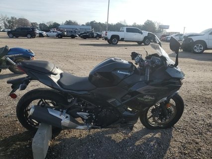NINJA 500 