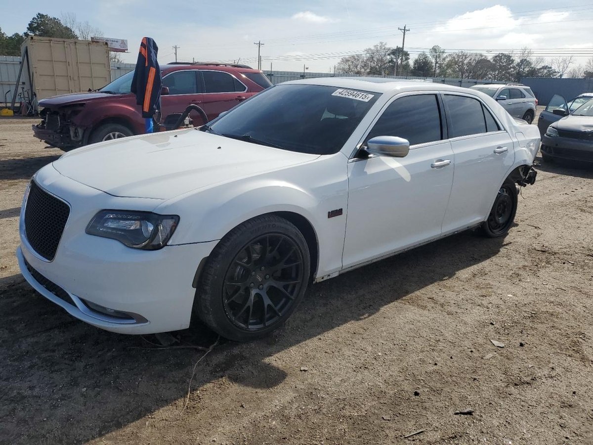 CHRYSLER 300 , 2018
