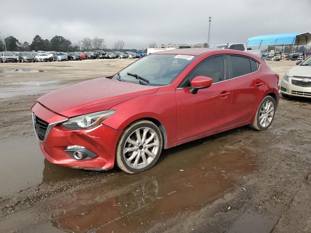 MAZDA 3 , 2015