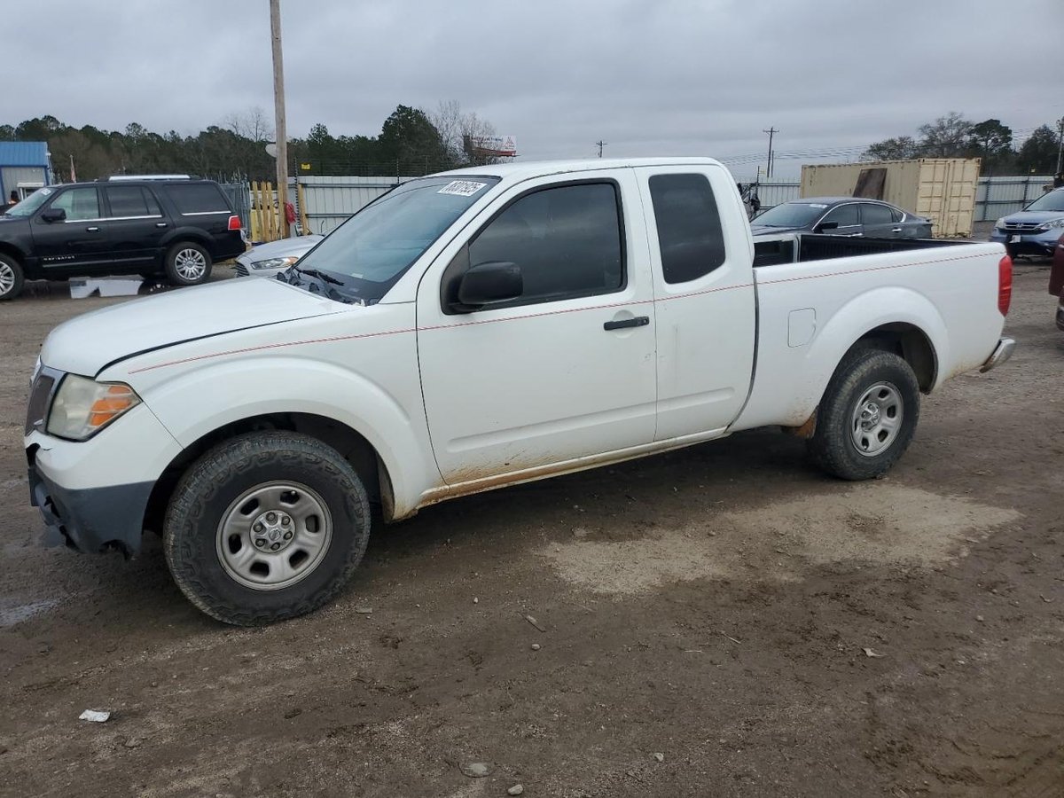 NISSAN FRONTIER , 2014