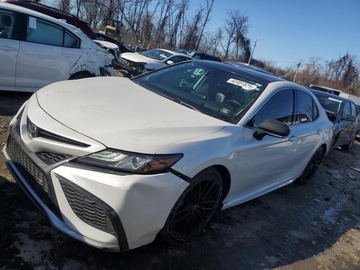 TOYOTA CAMRY , 2021