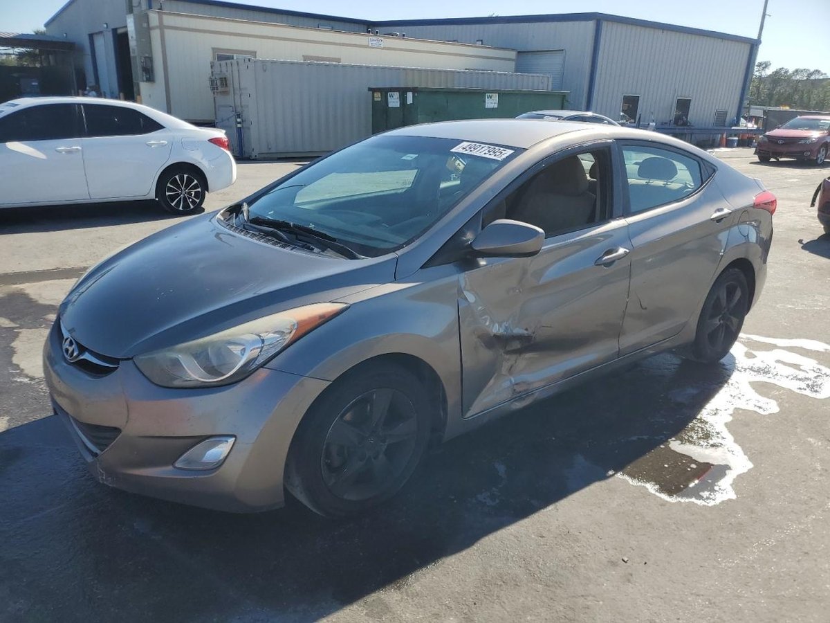 HYUNDAI ELANTRA , 2013