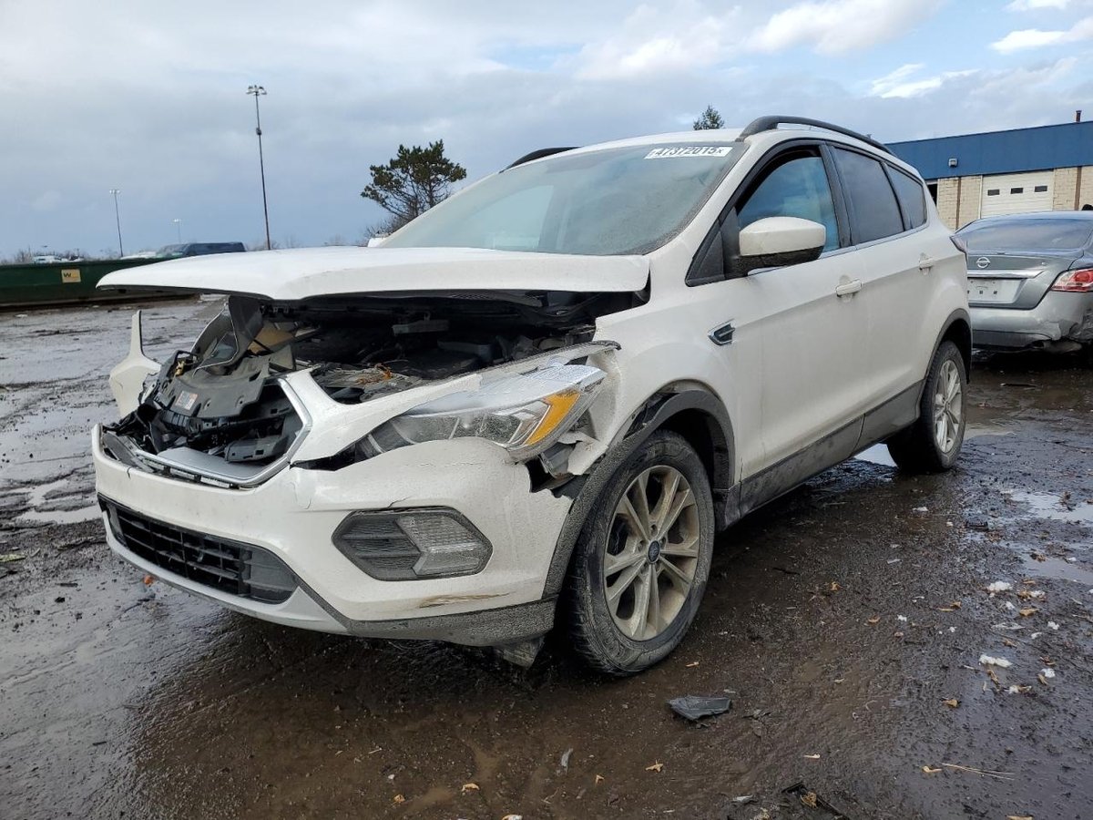 FORD ESCAPE , 2017