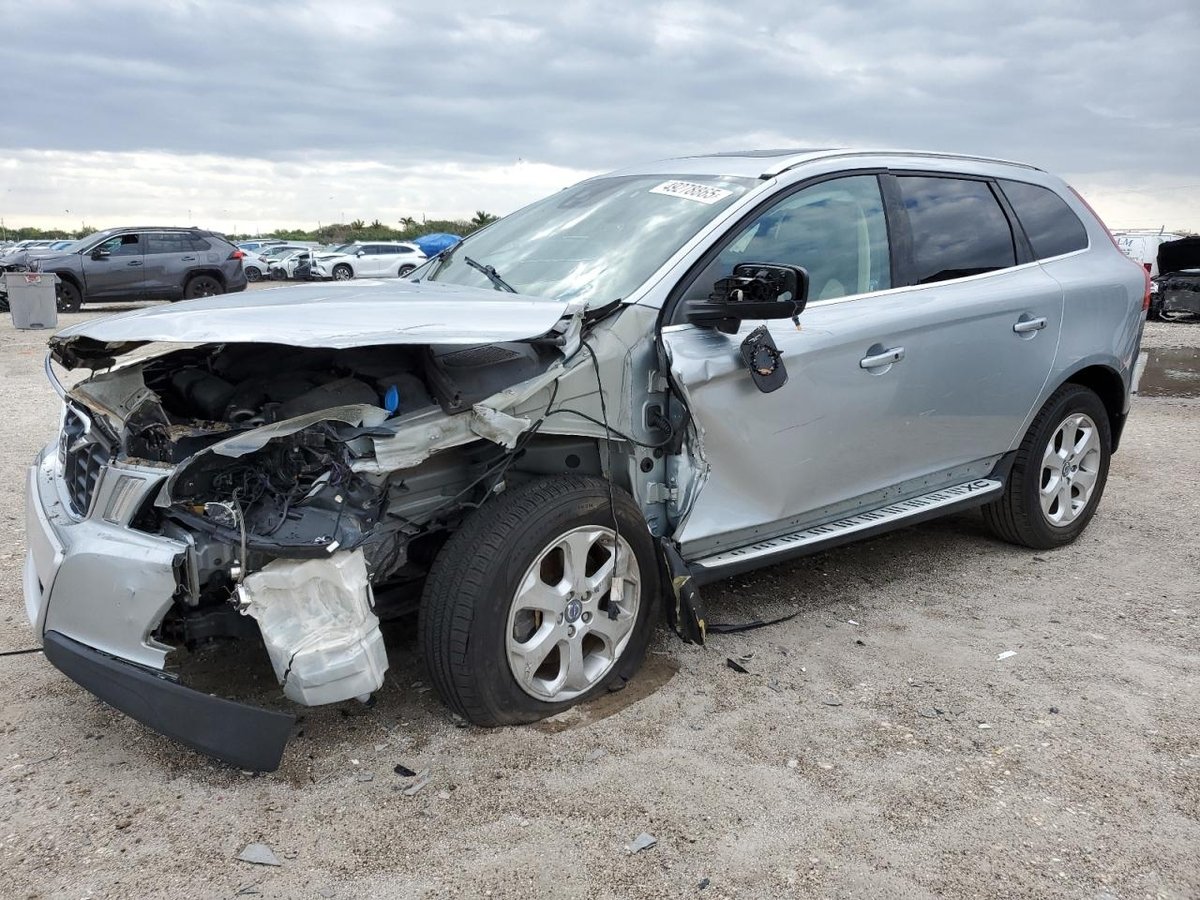 VOLVO XC60 , 2013