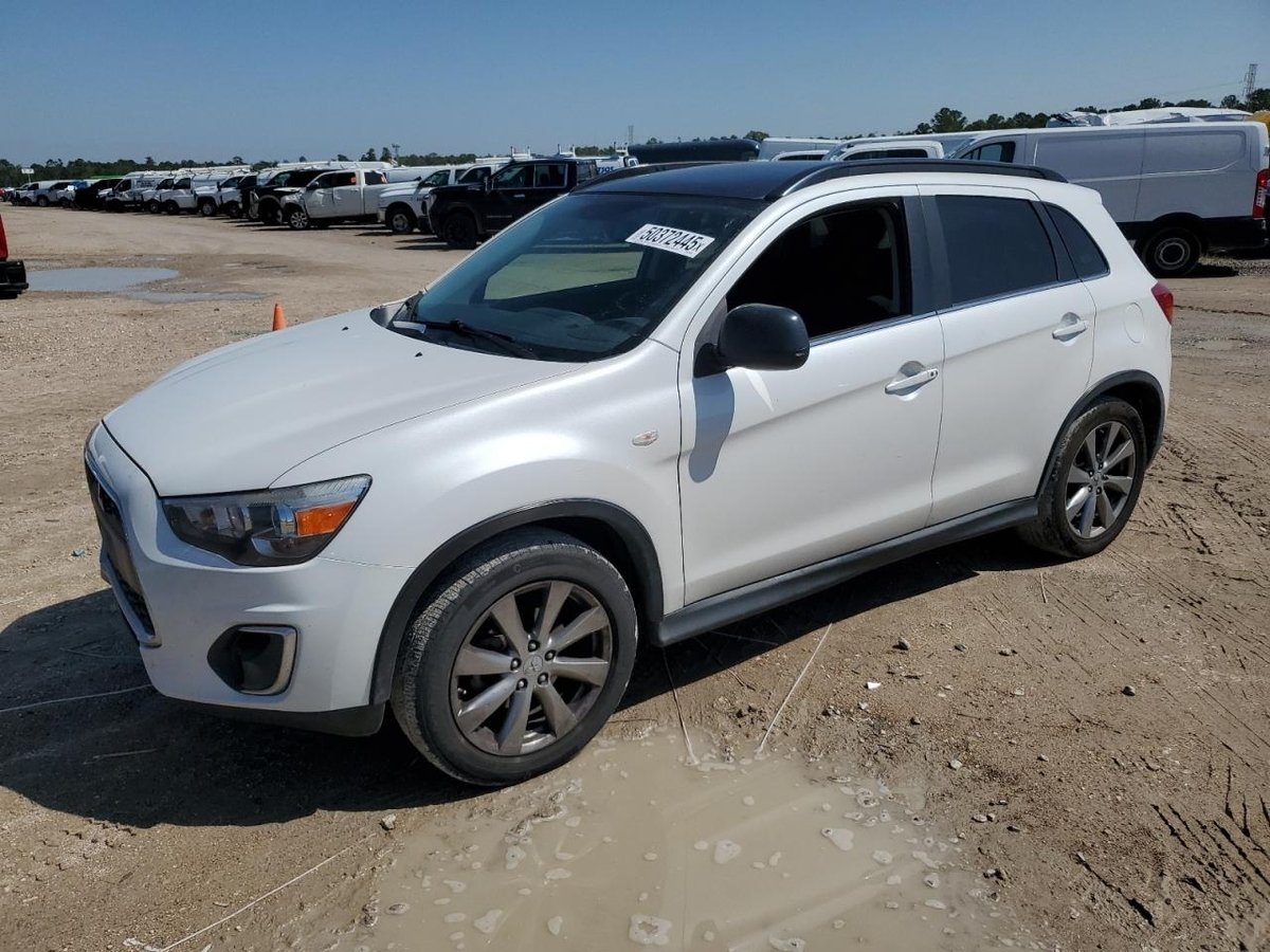 MITSUBISHI OUTLANDER , 2013