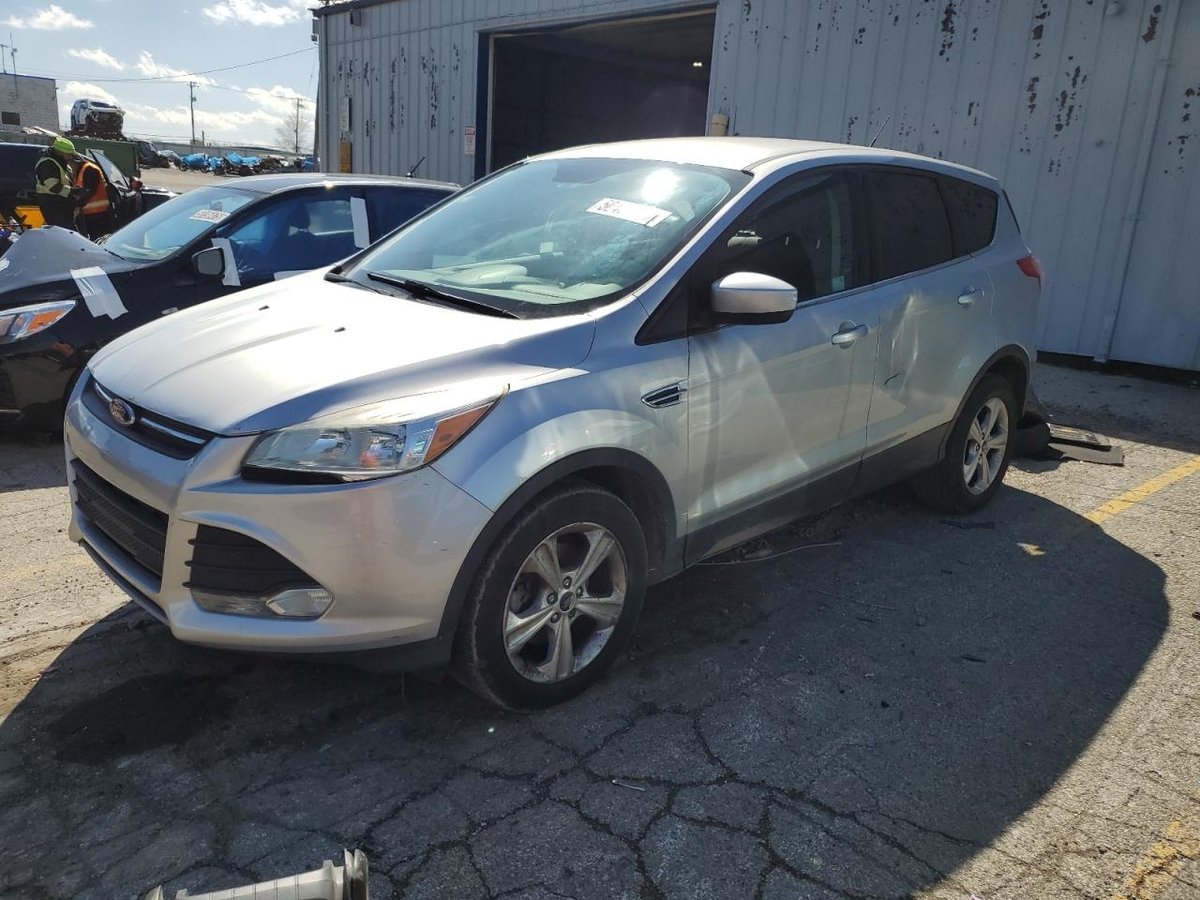 FORD ESCAPE , 2015