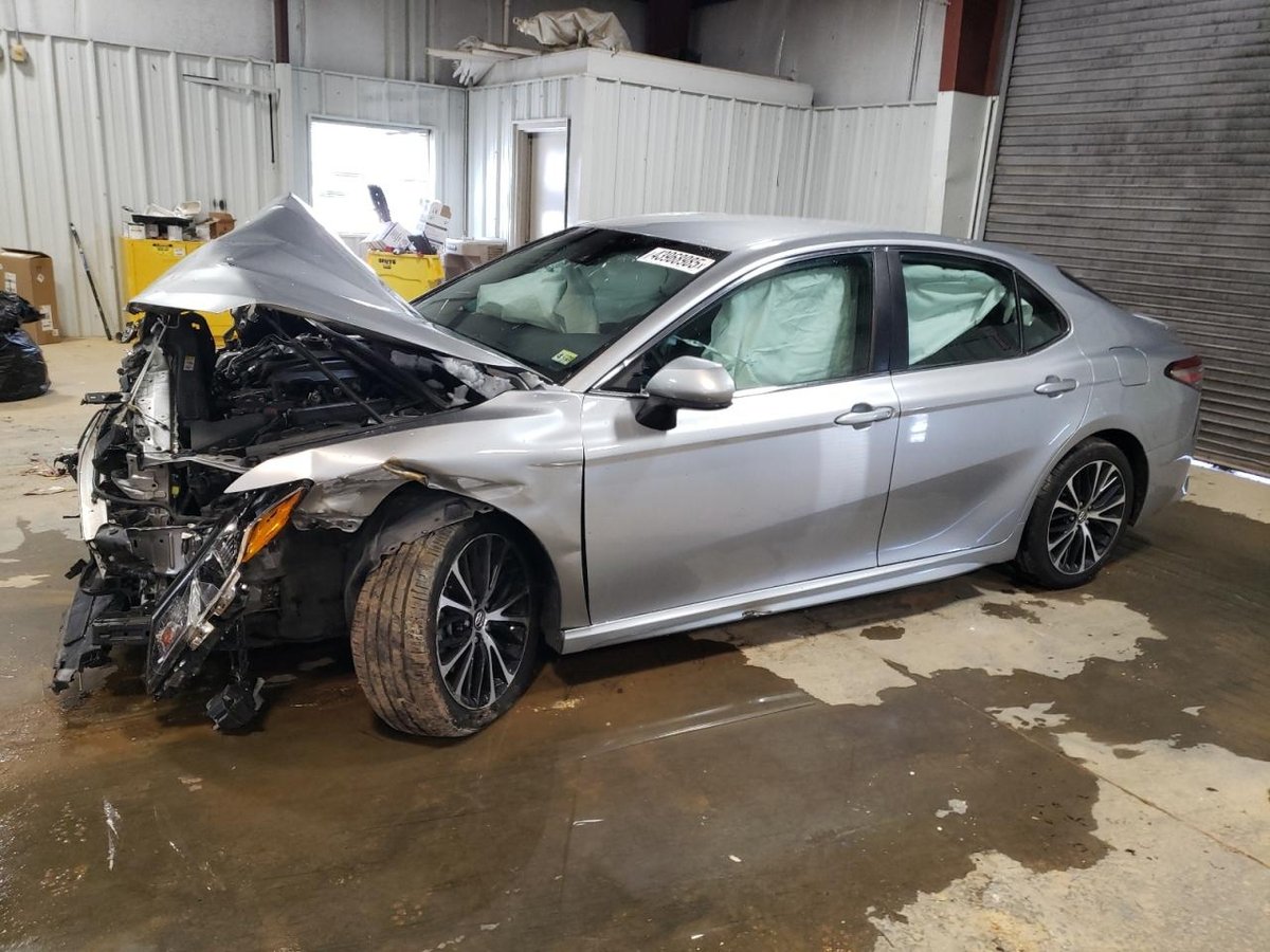 TOYOTA CAMRY , 2018