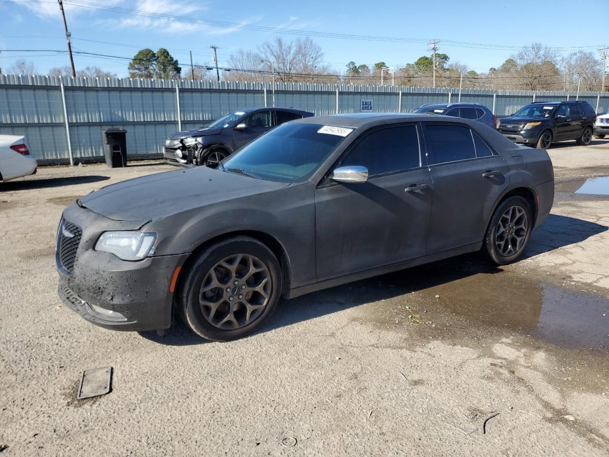 CHRYSLER 300 , 2015