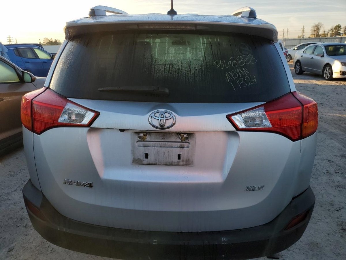 TOYOTA RAV4 XLE, 2014