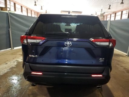 TOYOTA RAV4 XLE, 2021